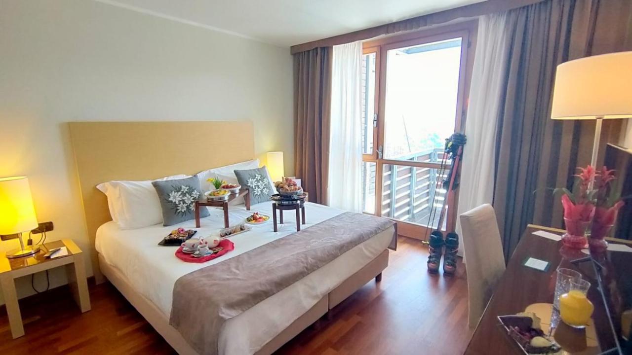 Savoia 4*